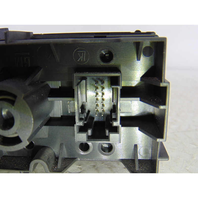 13198924  MANDO LUCES OPEL ASTRA H CARAVAN Cosmo 2005 13198924 202619 OPEL - 1