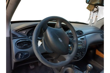 FORD FOCUS BERLINA (CAK) Ambiente