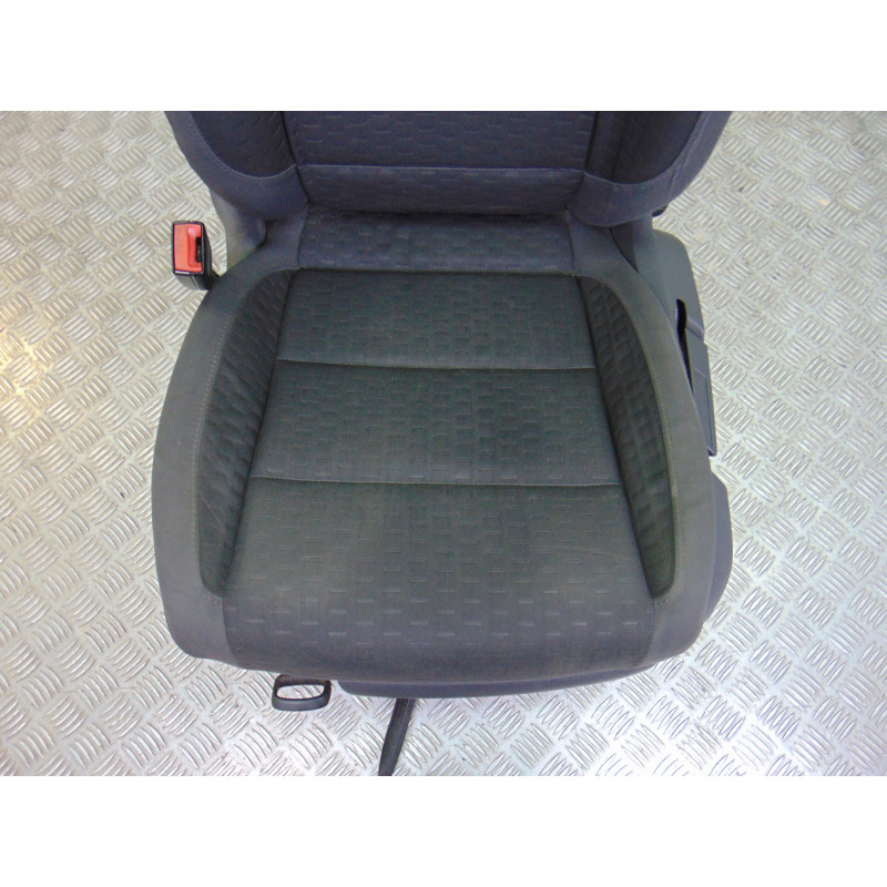  JUEGO ASIENTOS COMPLETO VOLKSWAGEN TOURAN (1T2) Advance 2008 204600 VOLKSWAGEN - 30