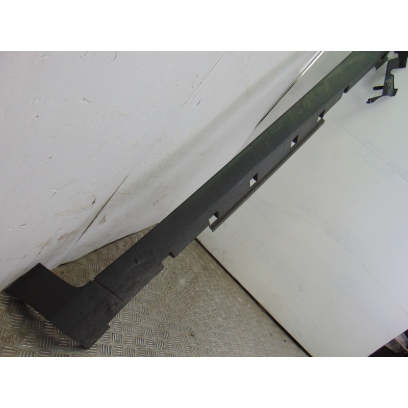 CN15-N10155-EA FALDON LATERAL FORD ECOSPORT (CR6)