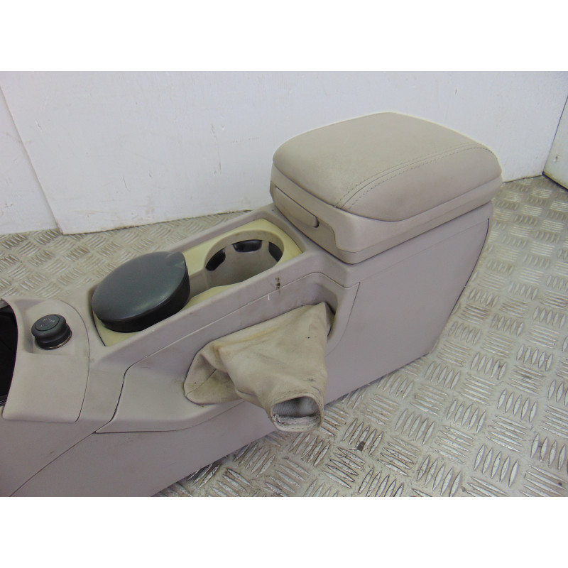 30755349 APOYABRAZOS CENTRAL VOLVO S40 BERLINA 1.6 D Kinetic 2006 30755349 195762 VOLVO - 2