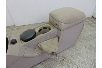 30755349 APOYABRAZOS CENTRAL VOLVO S40 BERLINA 1.6 D Kinetic 2006 30755349 195762 VOLVO - 2