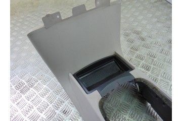 30755349 APOYABRAZOS CENTRAL VOLVO S40 BERLINA 1.6 D Kinetic 2006 30755349 195762 VOLVO - 4