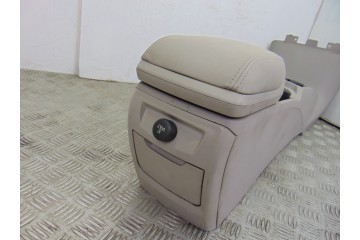 30755349 APOYABRAZOS CENTRAL VOLVO S40 BERLINA 1.6 D Kinetic 2006 30755349 195762 VOLVO - 6