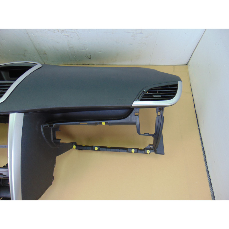 SALPICADERO PEUGEOT 207