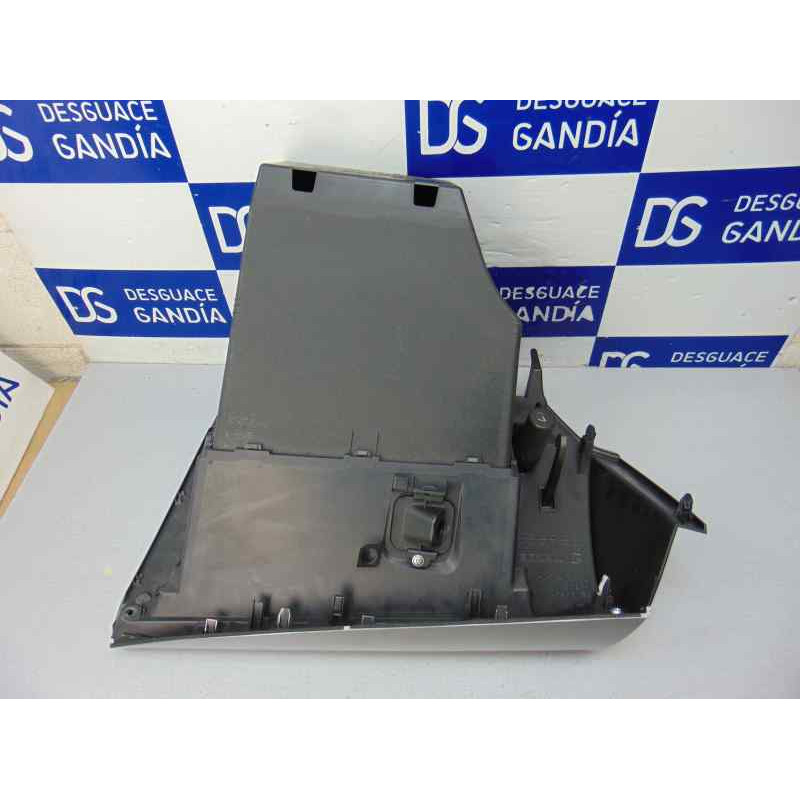  GUANTERA MAZDA 3 BERLINA (BL) Active 2010 185951 MAZDA - 3