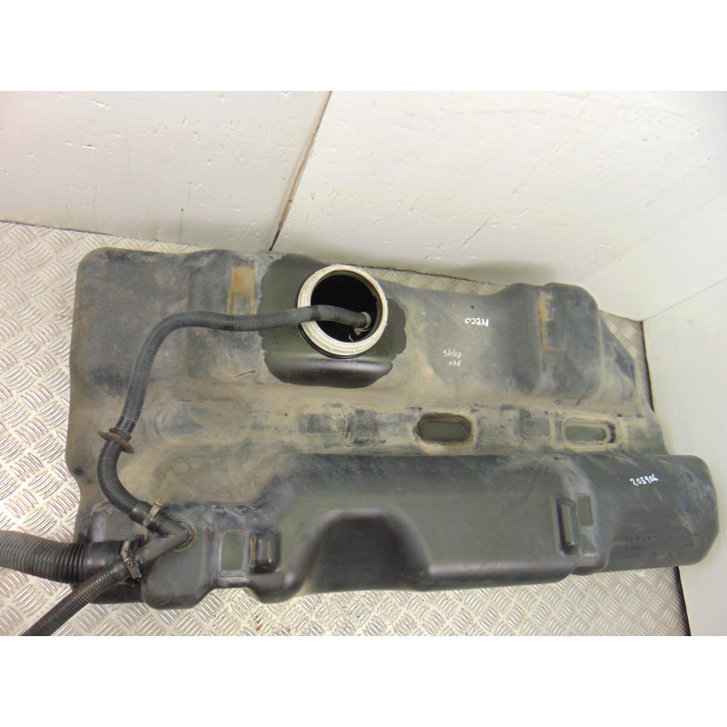 504148706  DEPOSITO COMBUSTIBLE IVECO DAILY FURGÓN Caja cerrada gran espacio 35C... batalla 3950 2008 504148706 205906 IVECO - 2