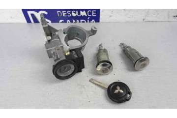 MR587813  ANTIRROBO / LLAVE CONTACTO MITSUBISHI COLT CZ3 BERL. 3 (Z30) 1.5 DI-D Instyle 2007 MR587813 172747 MITSUBISHI - 1