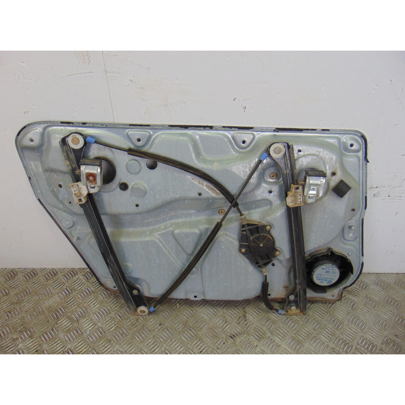 ELEVALUNAS DELANTERO DERECHO VOLKSWAGEN PASSAT BERLINA (3B3)