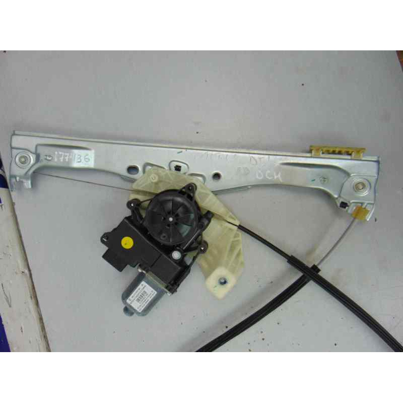 9827295780  ELEVALUNAS DELANTERO DERECHO CITROEN C4 CACTUS Feel 2018 9827295780 177436 CITROEN - 2