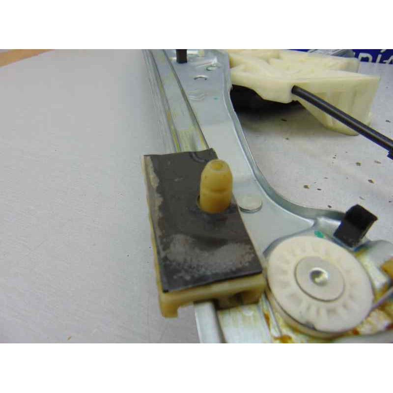 9827295780  ELEVALUNAS DELANTERO DERECHO CITROEN C4 CACTUS Feel 2018 9827295780 177436 CITROEN - 8