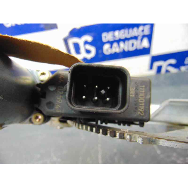 90579356  ELEVALUNAS DELANTERO DERECHO OPEL ZAFIRA A Elegance 2003 90579356 179955 OPEL - 2