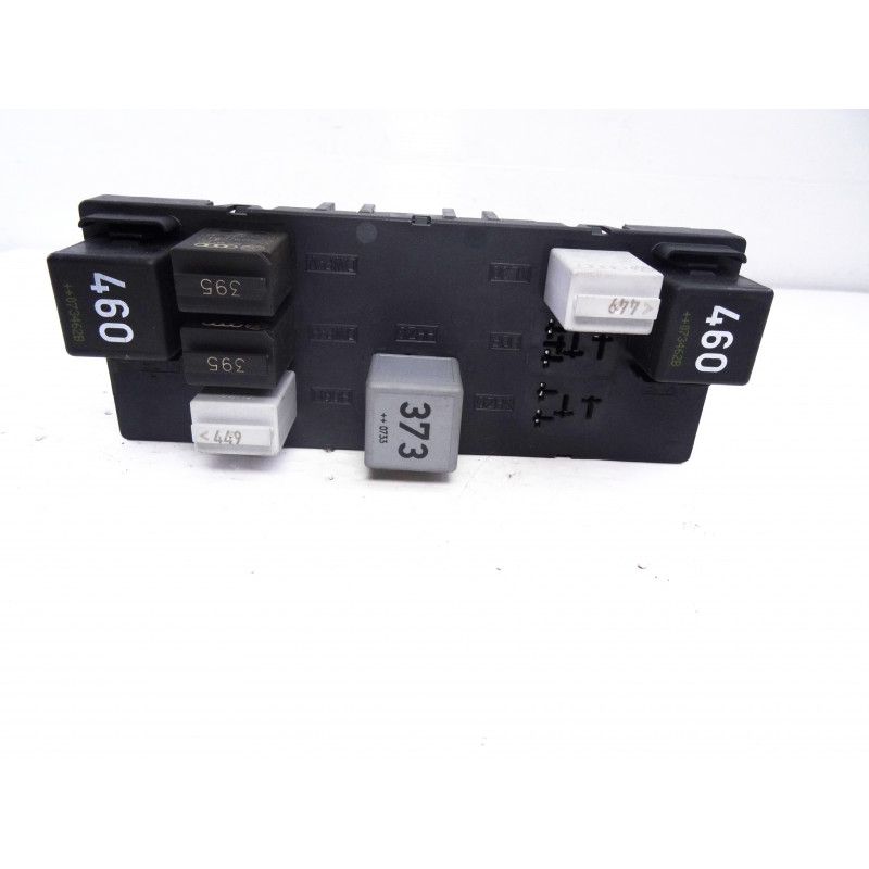 3C0937049AJ CAJA RELES / FUSIBLES SEAT LEON (1P1) Comfort Limited 2007 3C0937049AJ 209904 SEAT - 2