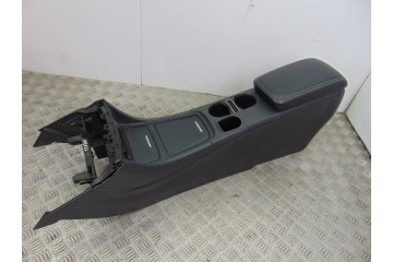 A1766807400 APOYABRAZOS CENTRAL MERCEDES-BENZ CLASE CLA (BM 117)