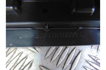 A1766807400 APOYABRAZOS CENTRAL MERCEDES-BENZ CLASE CLA (BM 117)