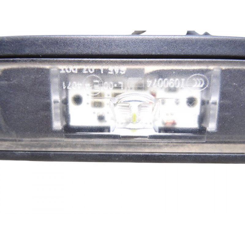 7193294 PILOTO MATRICULA BMW SERIE 6 COUPE (E63) 635d 2008 7193294 213899 BMW - 1