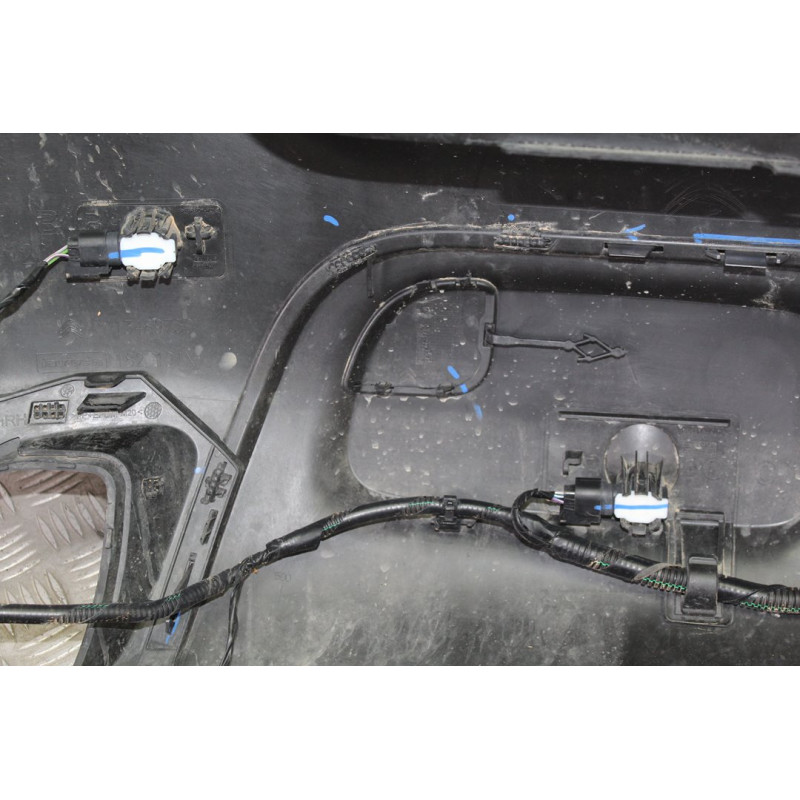 GRIS PARAGOLPES TRASERO CITROEN C3 AIRCROSS Feel 2019 GRIS 213931 CITROEN - 4