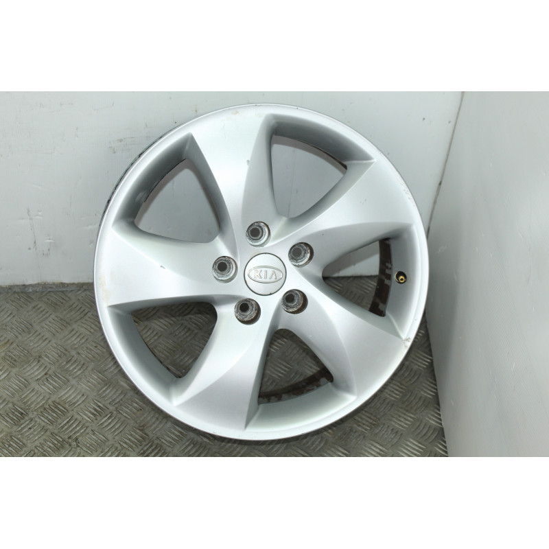 R17 JUEGO LLANTAS KIA CARENS (UN) Active 2009 R17 202726 KIA - 7