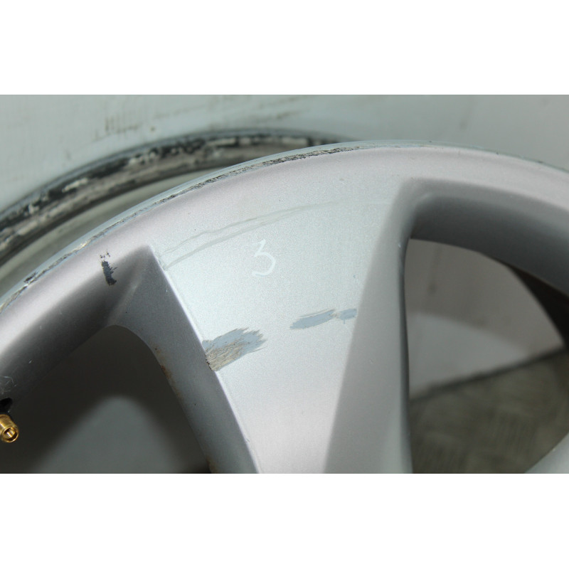 R17 JUEGO LLANTAS KIA CARENS (UN) Active 2009 R17 202726 KIA - 8