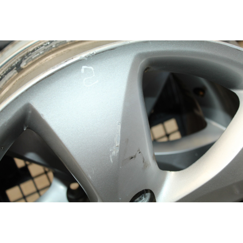 R17 JUEGO LLANTAS KIA CARENS (UN) Active 2009 R17 202726 KIA - 10