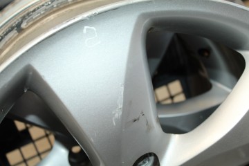 R17 JUEGO LLANTAS KIA CARENS (UN) Active 2009 R17 202726 KIA - 10