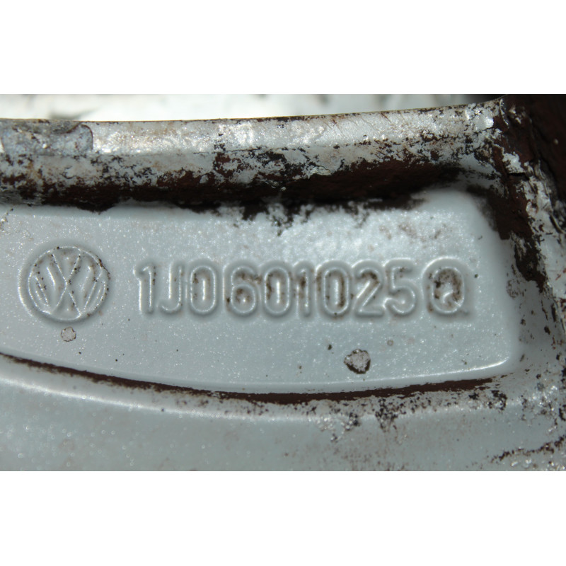 R15 JUEGO LLANTAS VOLKSWAGEN GOLF IV BERLINA (1J1)(10.1997) Básico 2001 R15 210035 VOLKSWAGEN - 9