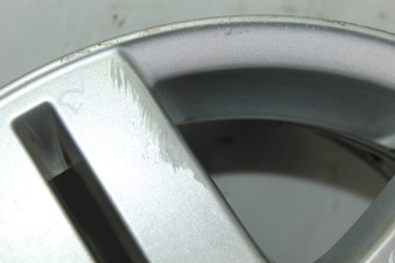 R15 JUEGO LLANTAS VOLKSWAGEN GOLF IV BERLINA (1J1)(10.1997) Básico 2001 R15 210035 VOLKSWAGEN - 15