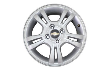 R15 JUEGO LLANTAS CHEVROLET AVEO BERLINA LT 2010 R15 212179 CHEVROLET - 11