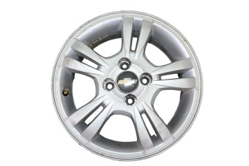 R15 JUEGO LLANTAS CHEVROLET AVEO BERLINA LT 2010 R15 212179 CHEVROLET - 15