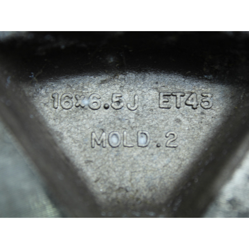 R16 LLANTA SSANGYONG RODIUS Xdi Limited AWD 2006 R16 206055 SSANGYONG - 3