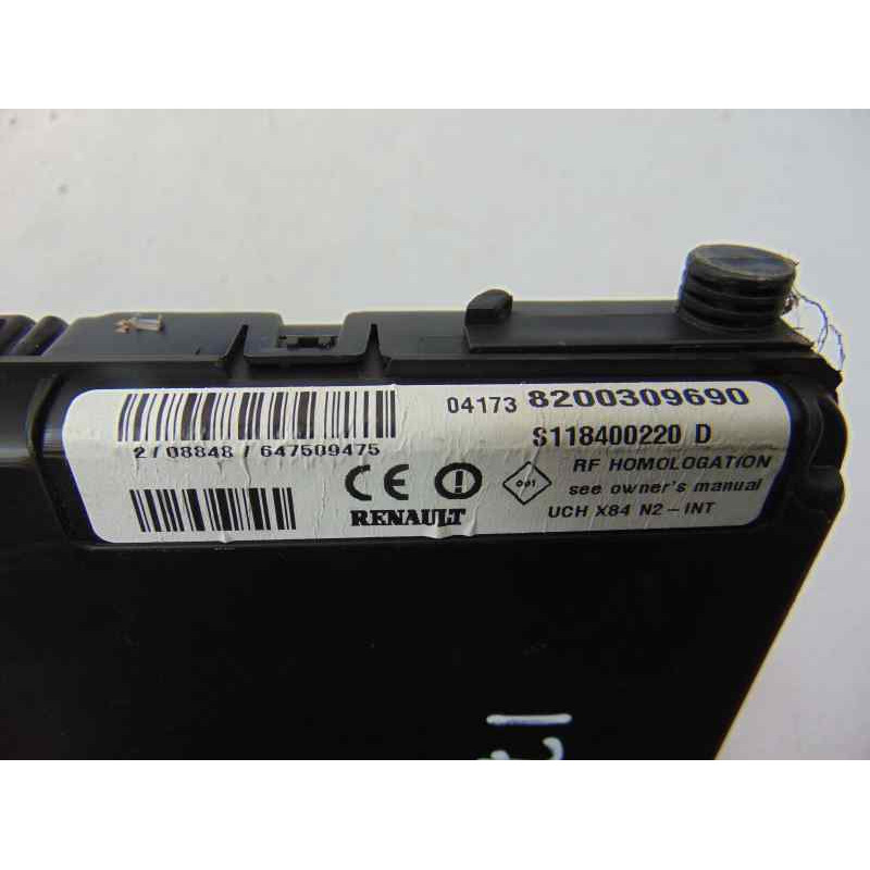 8200309690  CAJA RELES / FUSIBLES RENAULT SCENIC II (JM) Confort Authentique 2004 8200309690 178151 RENAULT - 4