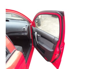 ROJA PUERTA DELANTERA DERECHA CHEVROLET AVEO BERLINA LT 2010 ROJA 212219 CHEVROLET - 1