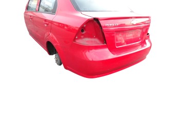 ROJO PARAGOLPES TRASERO CHEVROLET AVEO BERLINA LT 2010 ROJO 212223 CHEVROLET - 1
