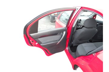 ROJA PUERTA TRASERA IZQUIERDA CHEVROLET AVEO BERLINA LT 2010 ROJA 212222 CHEVROLET - 1