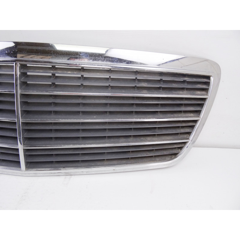 2108800583 REJILLA DELANTERA MERCEDES-BENZ CLASE E (BM 210) BERLINA