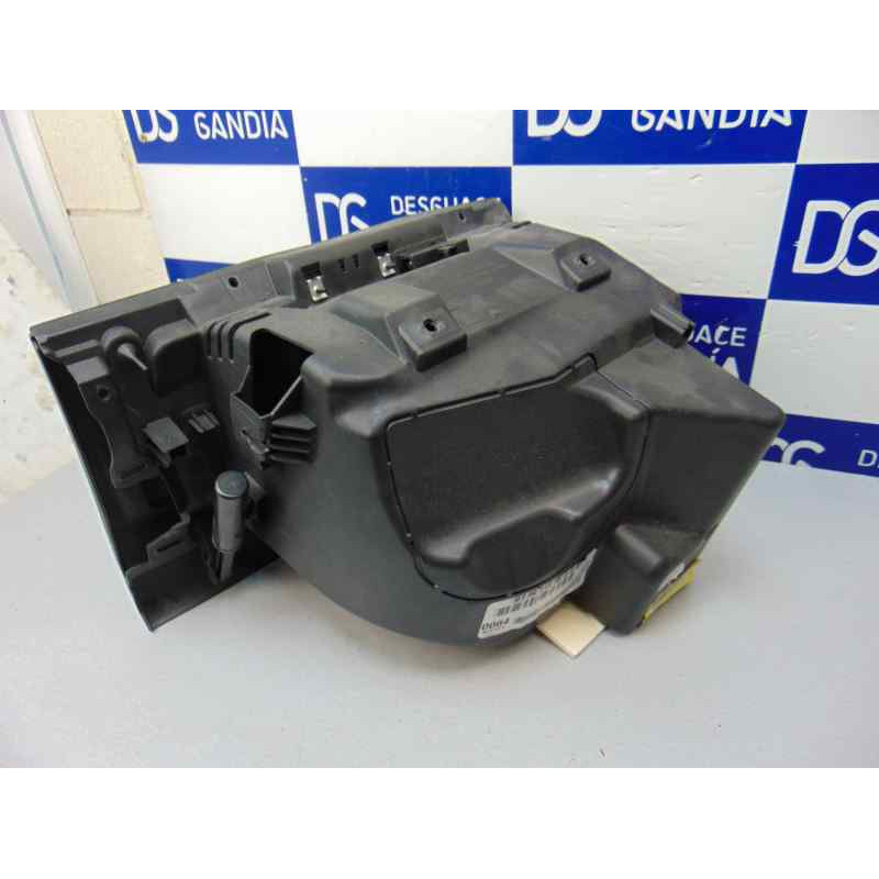 AG9T-48781-AB GUANTERA FORD S-MAX (CA1) Limited Edition 2011 AG9T-48781-AB 183915 FORD - 4