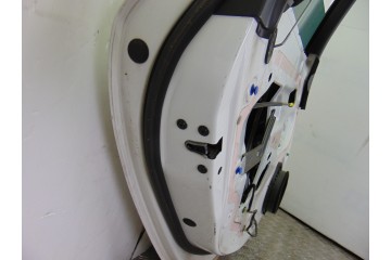 BLANCA  PUERTA TRASERA IZQUIERDA OPEL ASTRA J SPORTS TOURER Sport 2010 BLANCA 198822 OPEL - 1