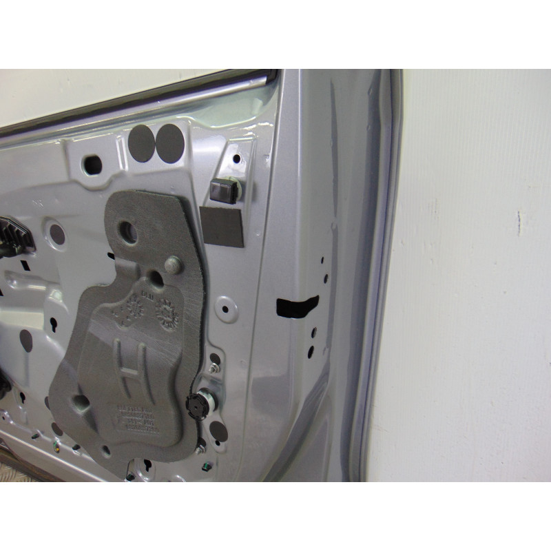 GRIS CENIZA PUERTA DELANTERA DERECHA DS 3 CROSSBACK
