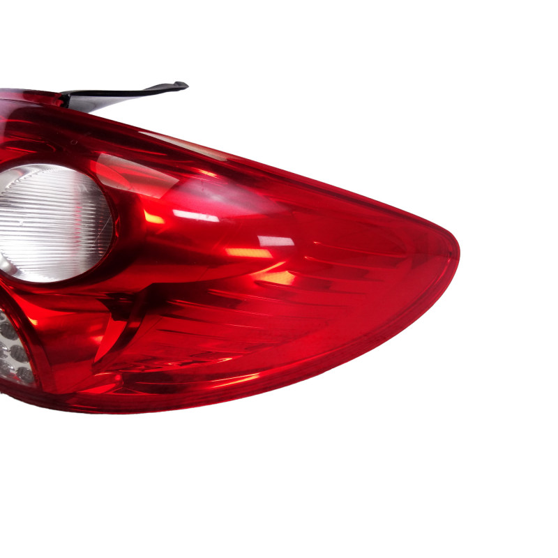 PILOTO TRASERO DERECHO PEUGEOT 206 +