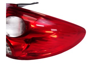 PILOTO TRASERO DERECHO PEUGEOT 206 +