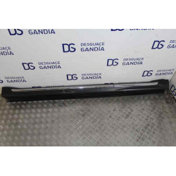 NEGRA PLASTICO FALDON LATERAL MITSUBISHI OUTLANDER (CW0)