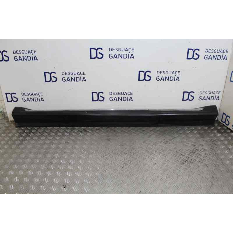 NEGRA PLASTICO FALDON LATERAL MITSUBISHI OUTLANDER (CW0) Motion 2WD 2011 NEGRA PLASTICO 162986 MITSUBISHI - 1