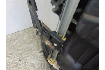 6 PIN ELEVALUNAS TRASERO DERECHO MAZDA 3 BERLINA (BK) 1.6 CRDT  Active 2007 6 PIN 199639 MAZDA - 4