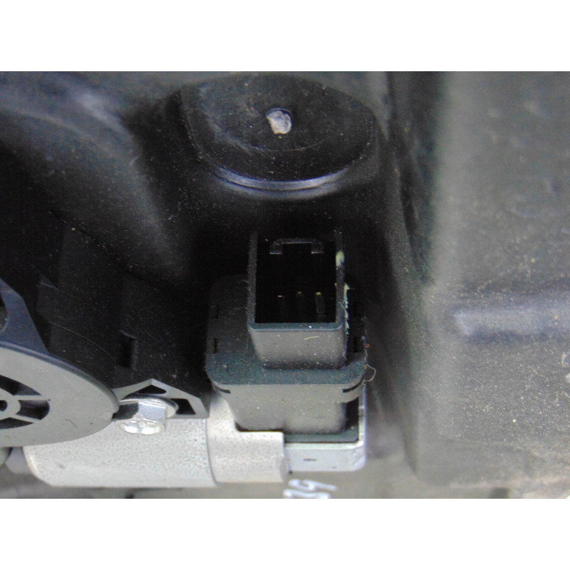 6 PIN ELEVALUNAS TRASERO DERECHO MAZDA 3 BERLINA (BK) 1.6 CRDT  Active 2007 6 PIN 199639 MAZDA - 5