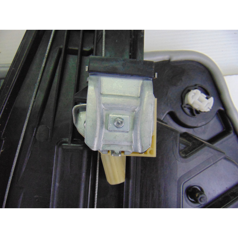 L1TBS23201CD ELEVALUNAS DELANTERO IZQUIERDO FORD PUMA