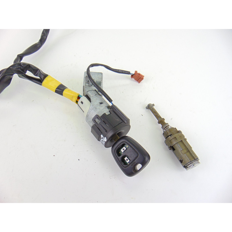  ANTIRROBO / LLAVE CONTACTO CITROEN C3 1.4 16V SensoDrive X-TR 2004 201284 CITROEN - 1