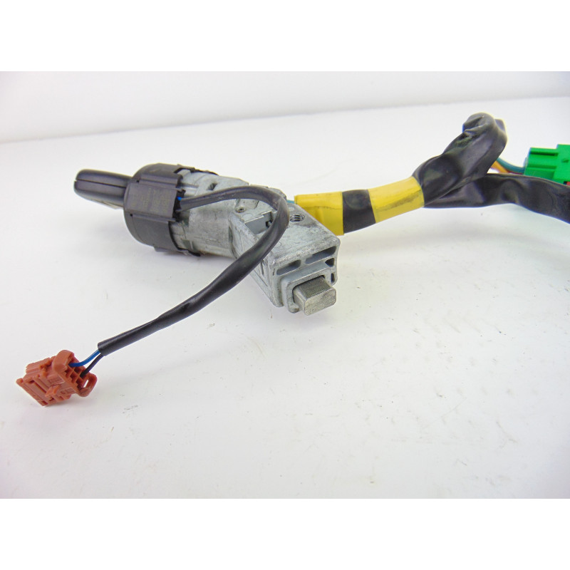  ANTIRROBO / LLAVE CONTACTO CITROEN C3 1.4 16V SensoDrive X-TR 2004 201284 CITROEN - 3