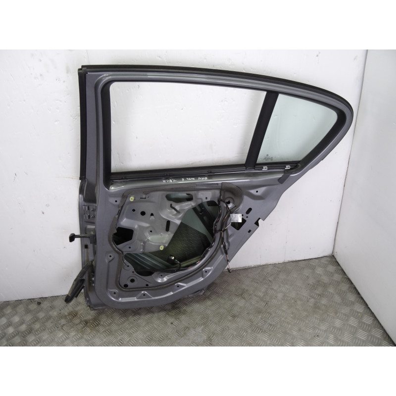 GRIS PUERTA TRASERA DERECHA BMW SERIE 1 BERLINA (E81/E87) 118d 2010 GRIS 202321 BMW - 2