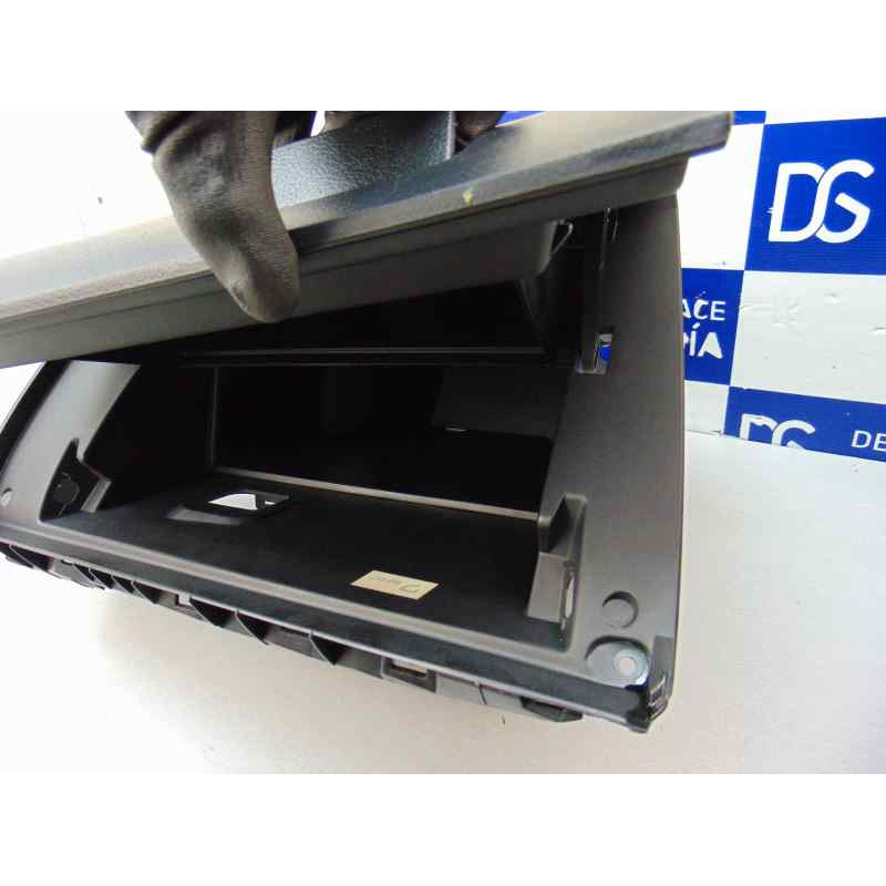 BBM4-64111K3006 GUANTERA MAZDA 3 BERLINA (BL) Active 2012 BBM4-64111K3006 182744 MAZDA - 2