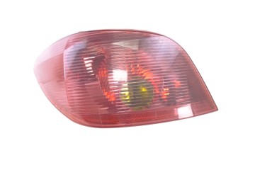 PILOTO TRASERO IZQUIERDO PEUGEOT 307 (S1)(04.2001)